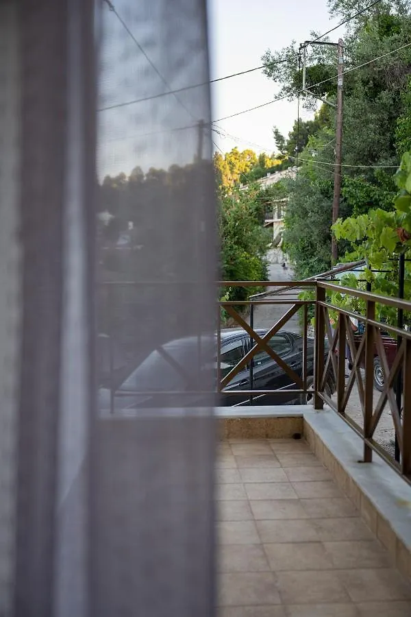Este Luxury Apartments Kriopigi