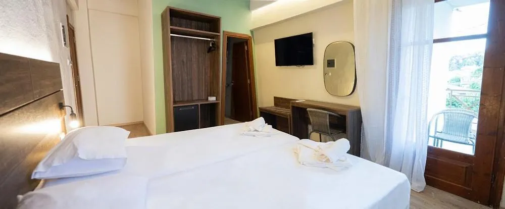 Este Luxury Apartments Kriopigi